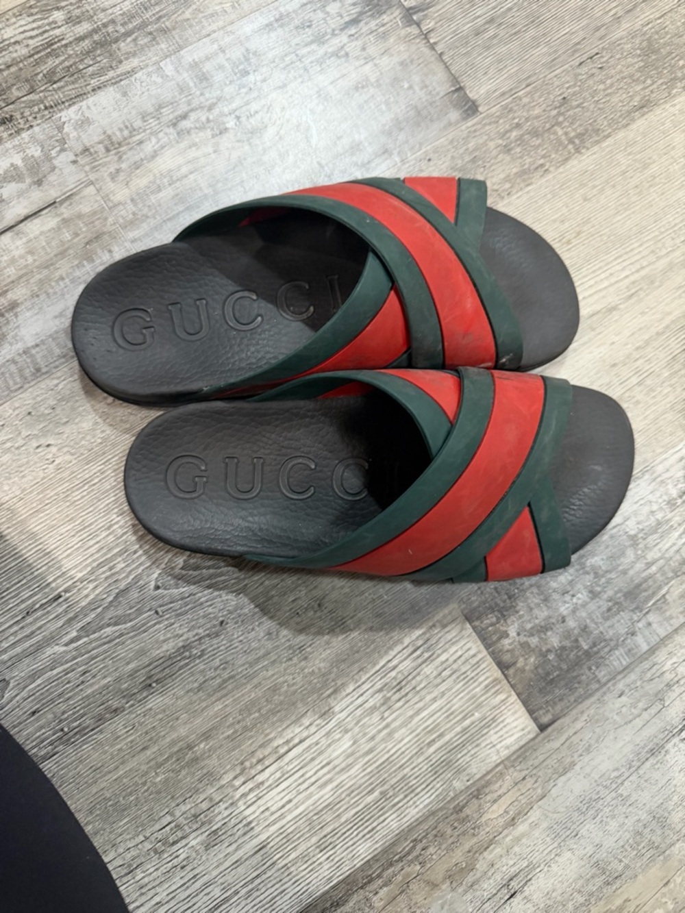 Gucci Black Footbed Slide Sandals with Red and Green Crisscross Straps - Picture 2 of 2